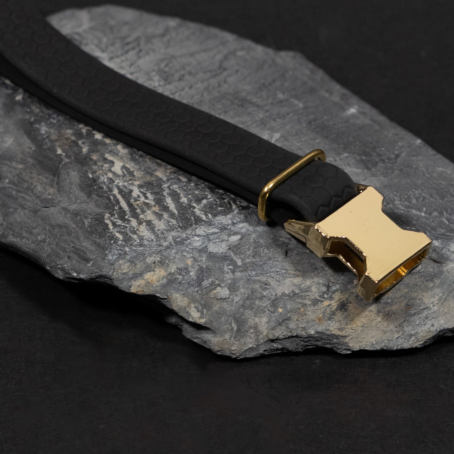Black / Gold